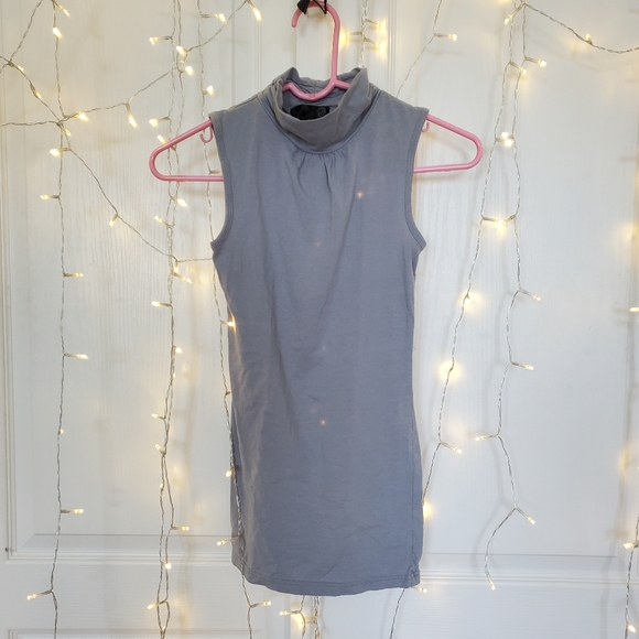 🐘 Cool Toned Gray Sleeveless Rouched Turtleneck - Picture 1 of 4